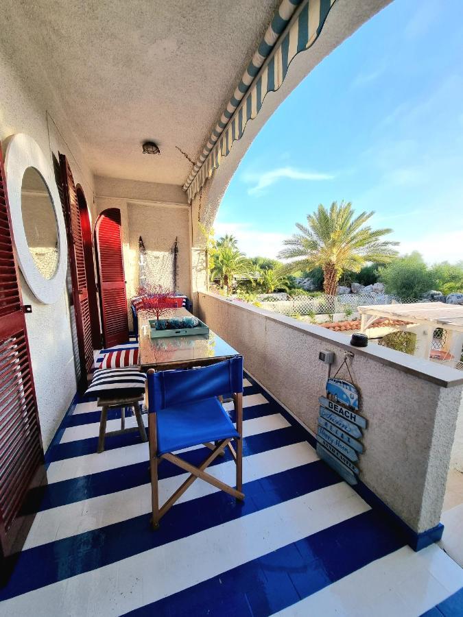 ファレルナ Vista Mare Su Tre Piani Con Giardinoヴィラ エクステリア 写真